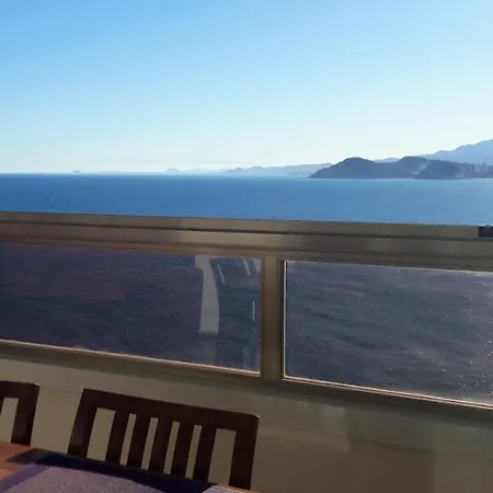 Gemelos Sealine Apartment *